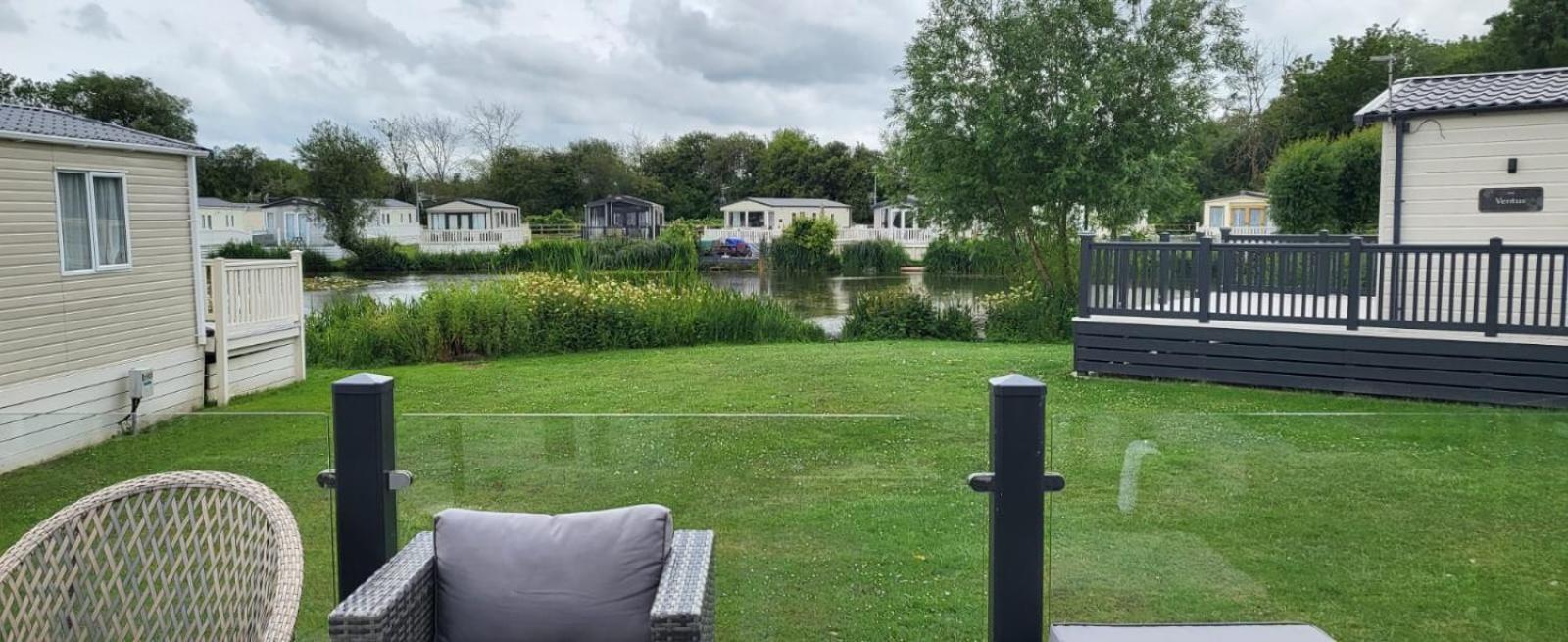 Reeds View Holiday Lodge South Cerney Exteriör bild