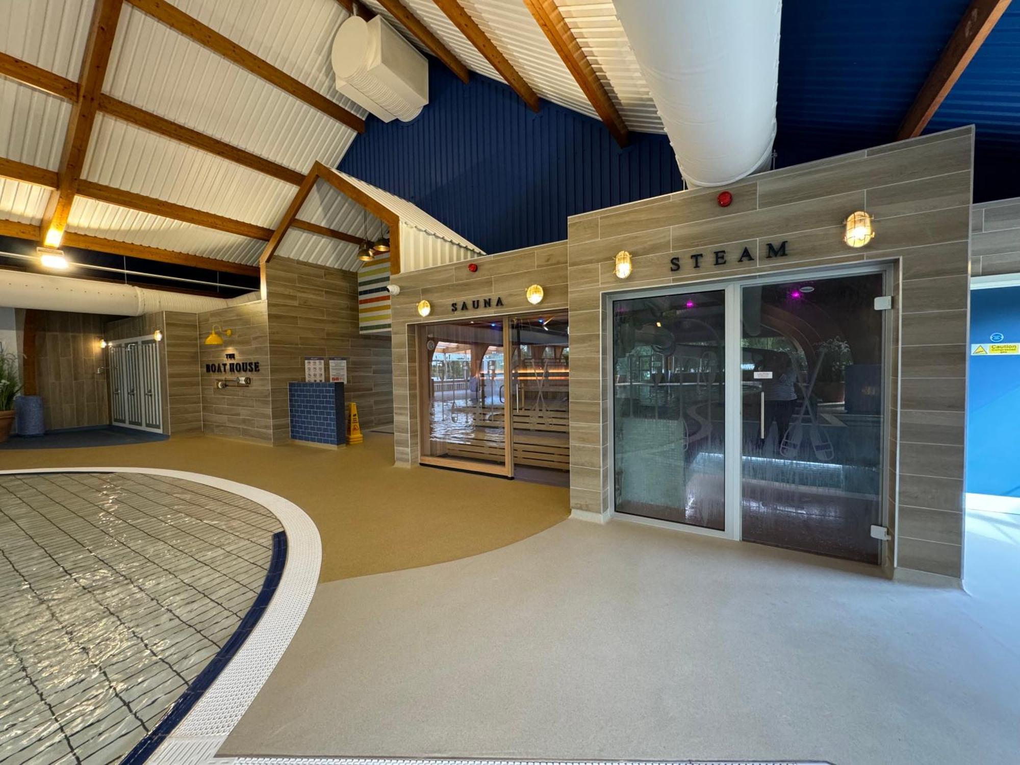 Reeds View Holiday Lodge South Cerney Exteriör bild